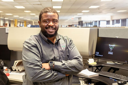 Personas detrás de un trabajo importante: Mike Lemoupa Fokou