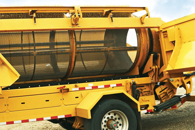 TR5300 dual-hinged doors