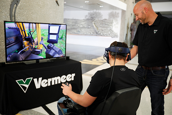 Customer training on the HDD simulator